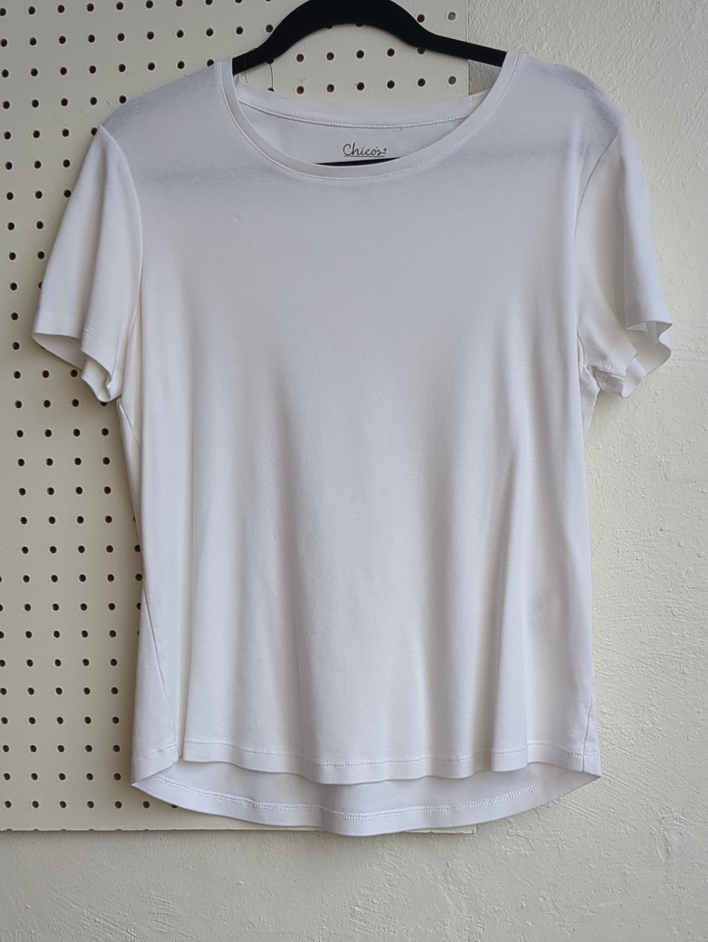 Chico's White Short Sleeve Classic Everyday Top
